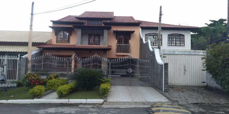 Casa de Condomínio à venda com 3 quartos, 275m² - Foto 5