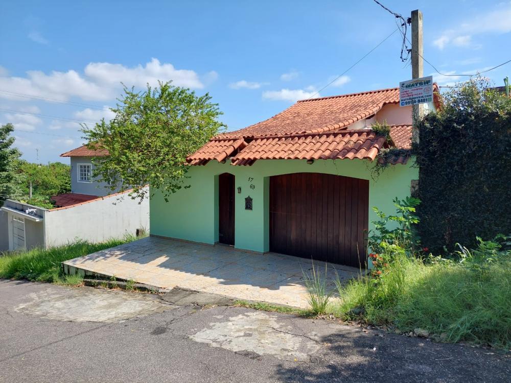 Casa à venda com 2 quartos, 120m² - Foto 1