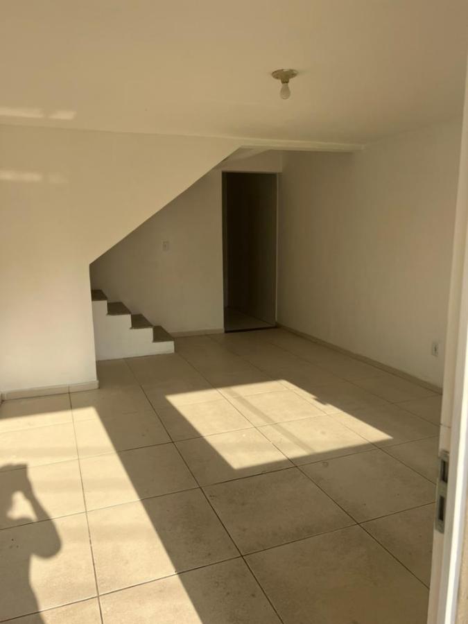 Casa à venda com 2 quartos, 100m² - Foto 7