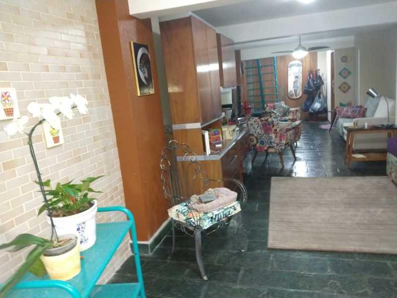 Casa à venda com 2 quartos, 200m² - Foto 24