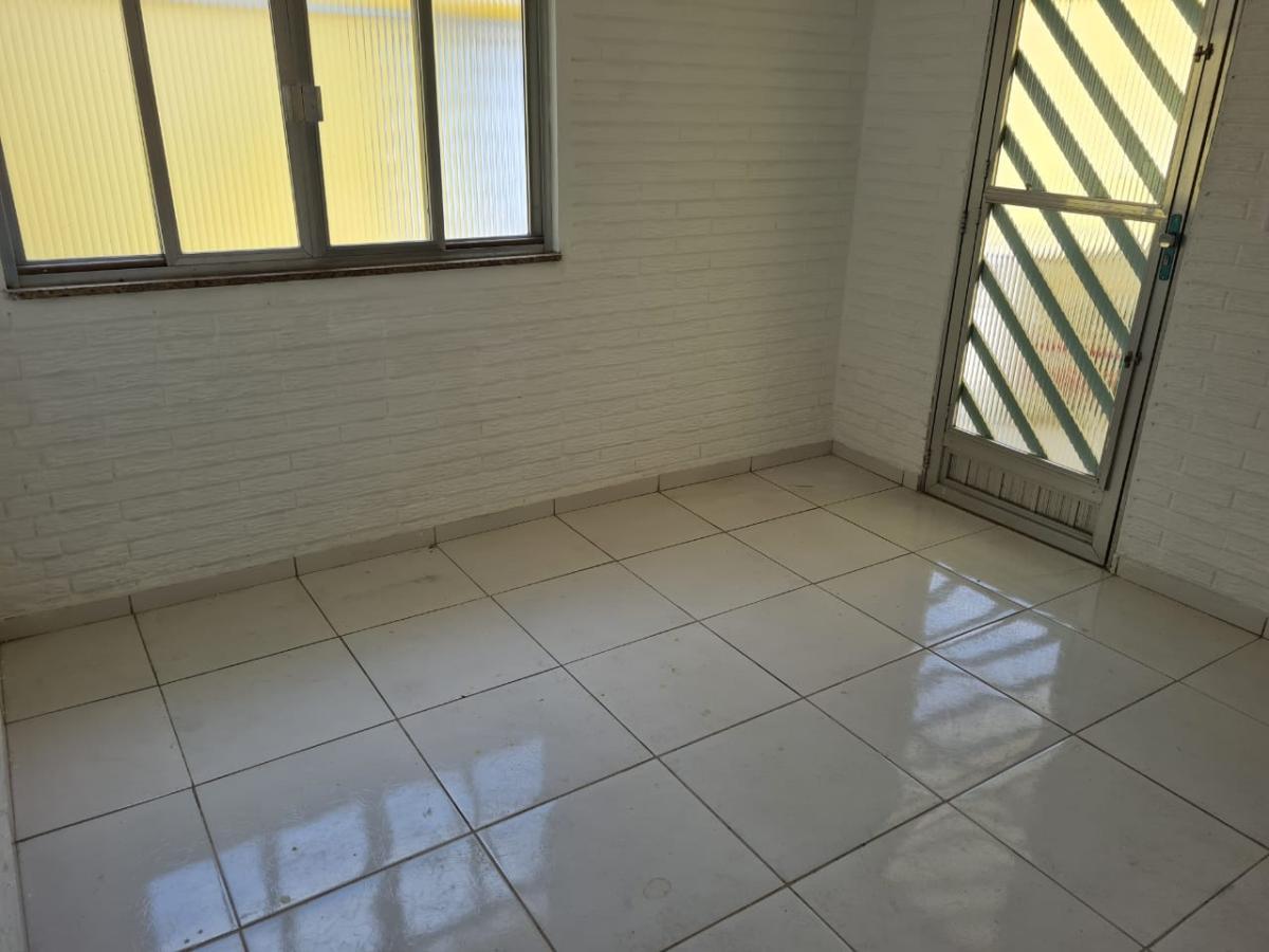 Casa à venda com 2 quartos, 225m² - Foto 14