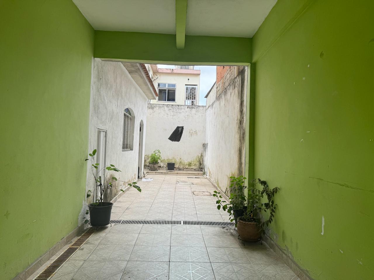 Casa à venda com 3 quartos, 300m² - Foto 10