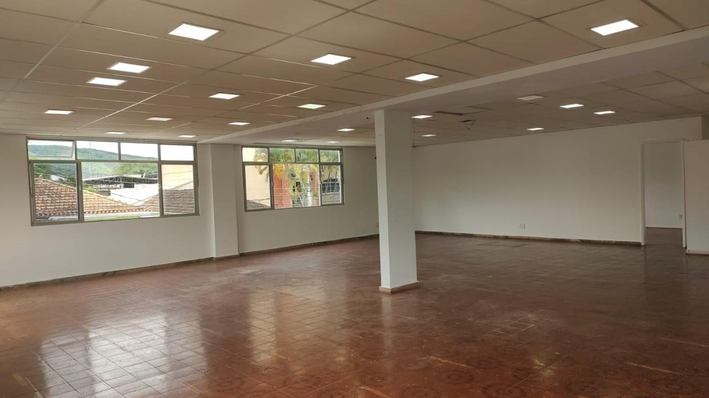 Prédio Inteiro para alugar com 5 quartos, 375m² - Foto 16