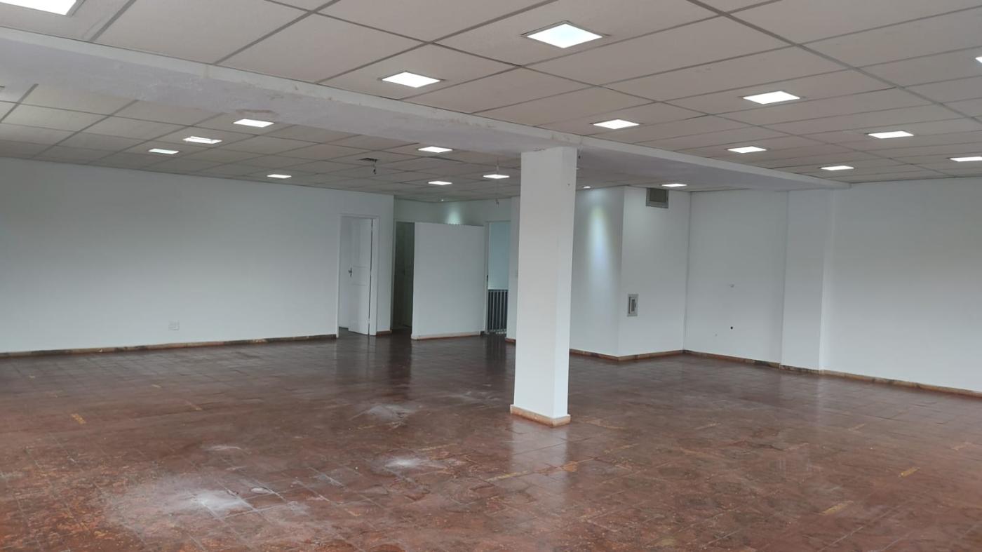 Prédio Inteiro para alugar com 5 quartos, 375m² - Foto 17