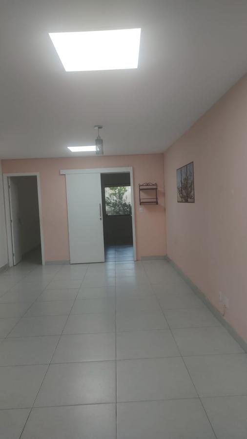 Casa para alugar com 3 quartos, 107m² - Foto 11