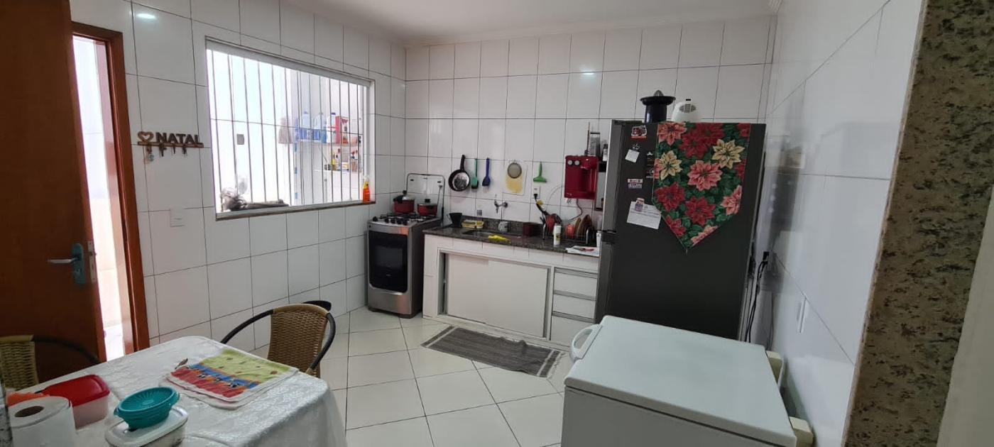 Casa à venda com 4 quartos, 229m² - Foto 26