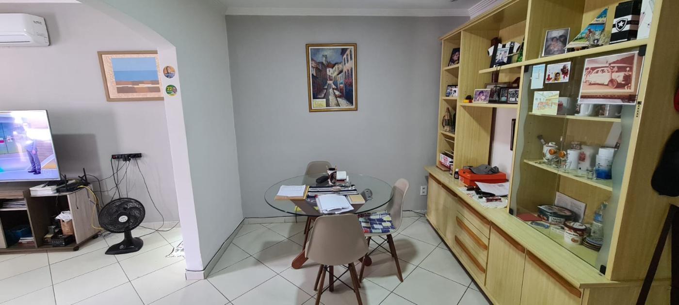 Casa à venda com 4 quartos, 229m² - Foto 10