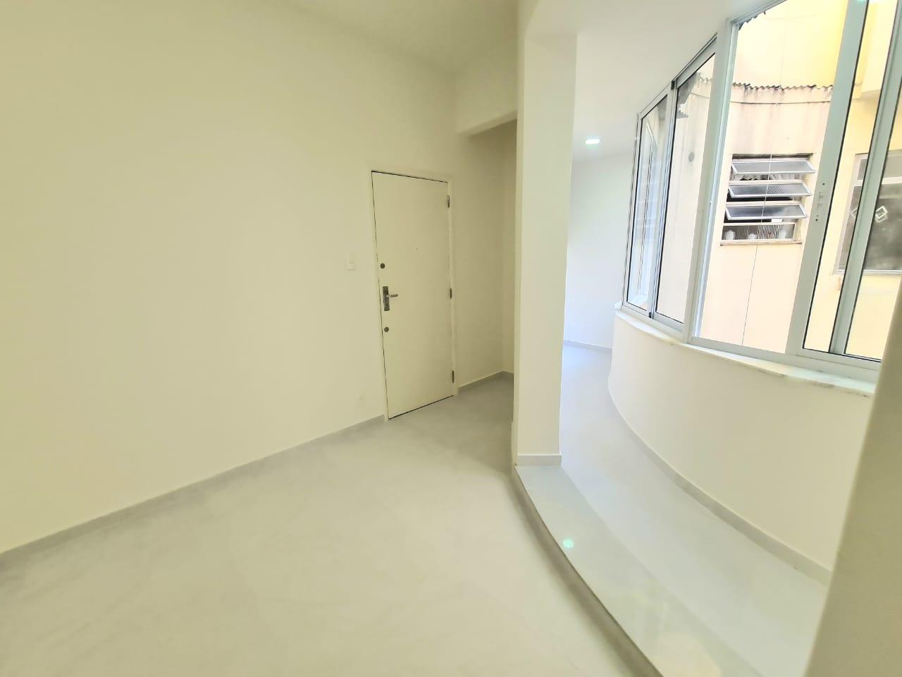 Apartamento à venda com 1 quarto, 40m² - Foto 1