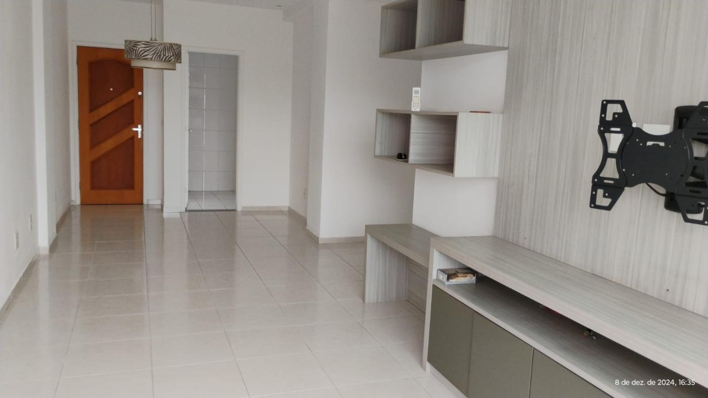 Apartamento à venda com 3 quartos, 96m² - Foto 8