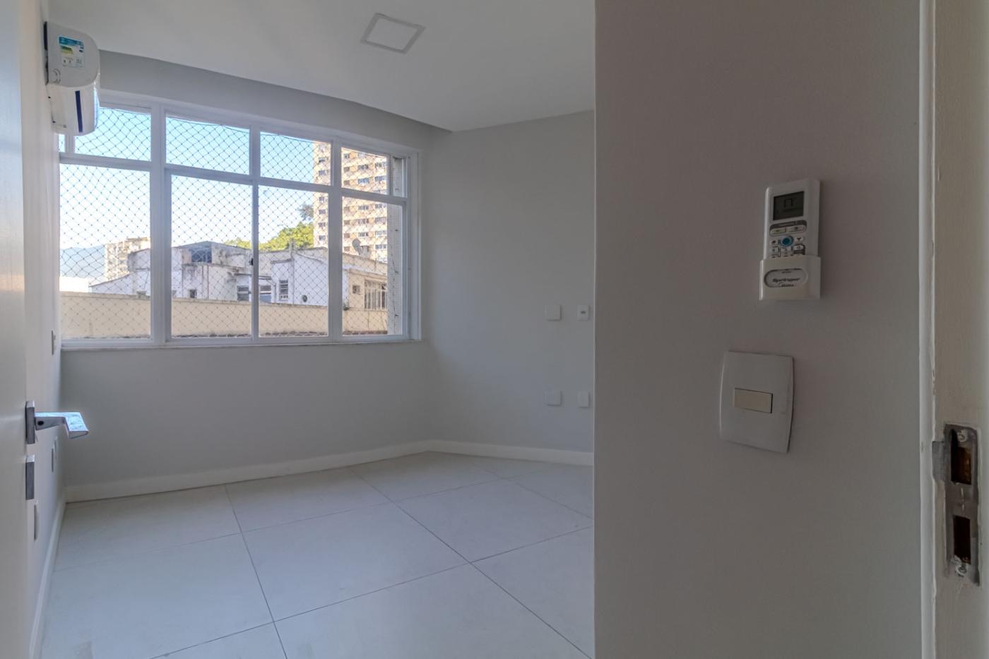 Apartamento à venda com 3 quartos, 112m² - Foto 12