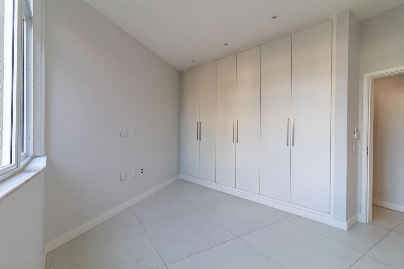 Apartamento à venda com 3 quartos, 112m² - Foto 18