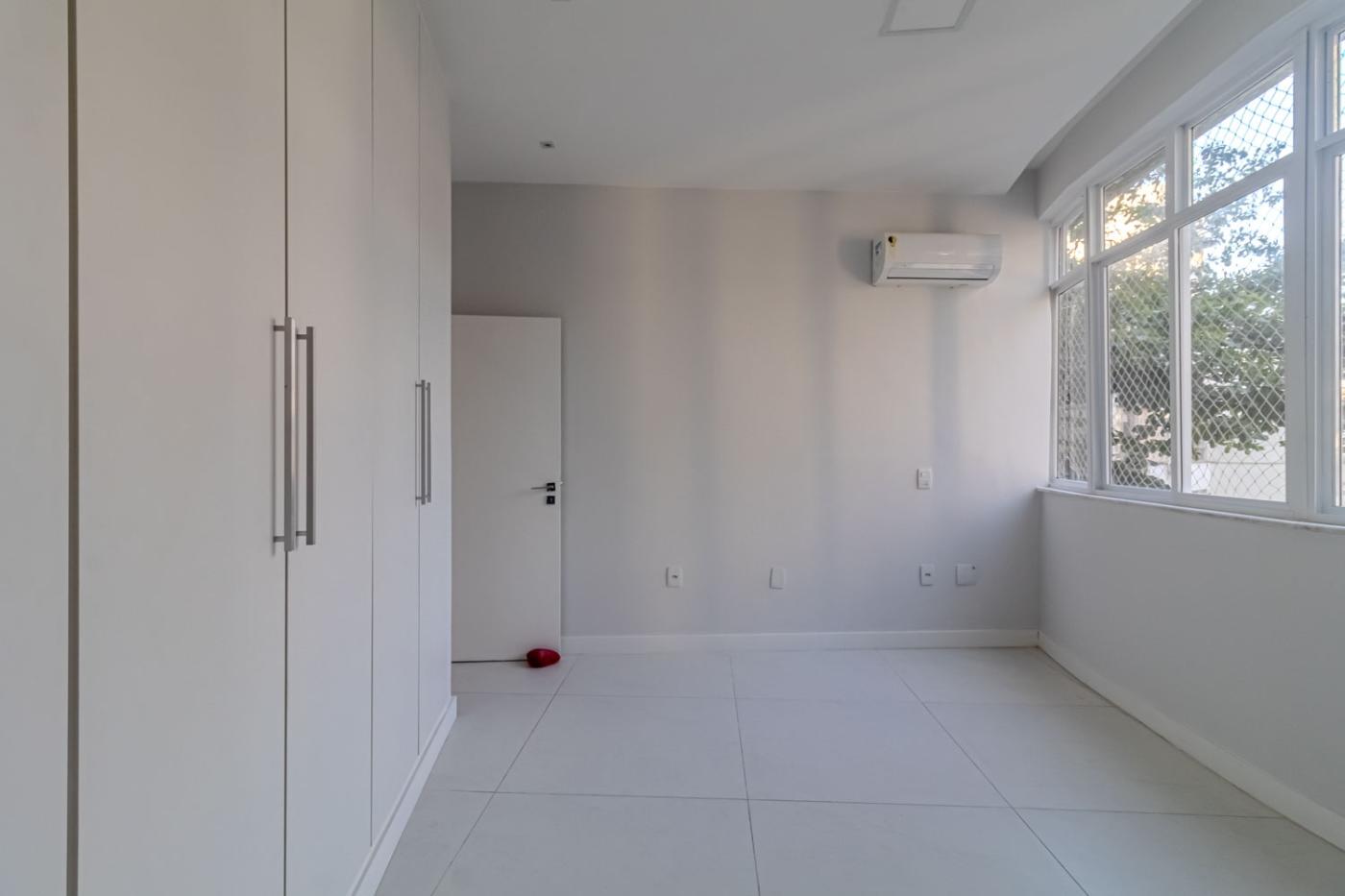 Apartamento à venda com 3 quartos, 112m² - Foto 14