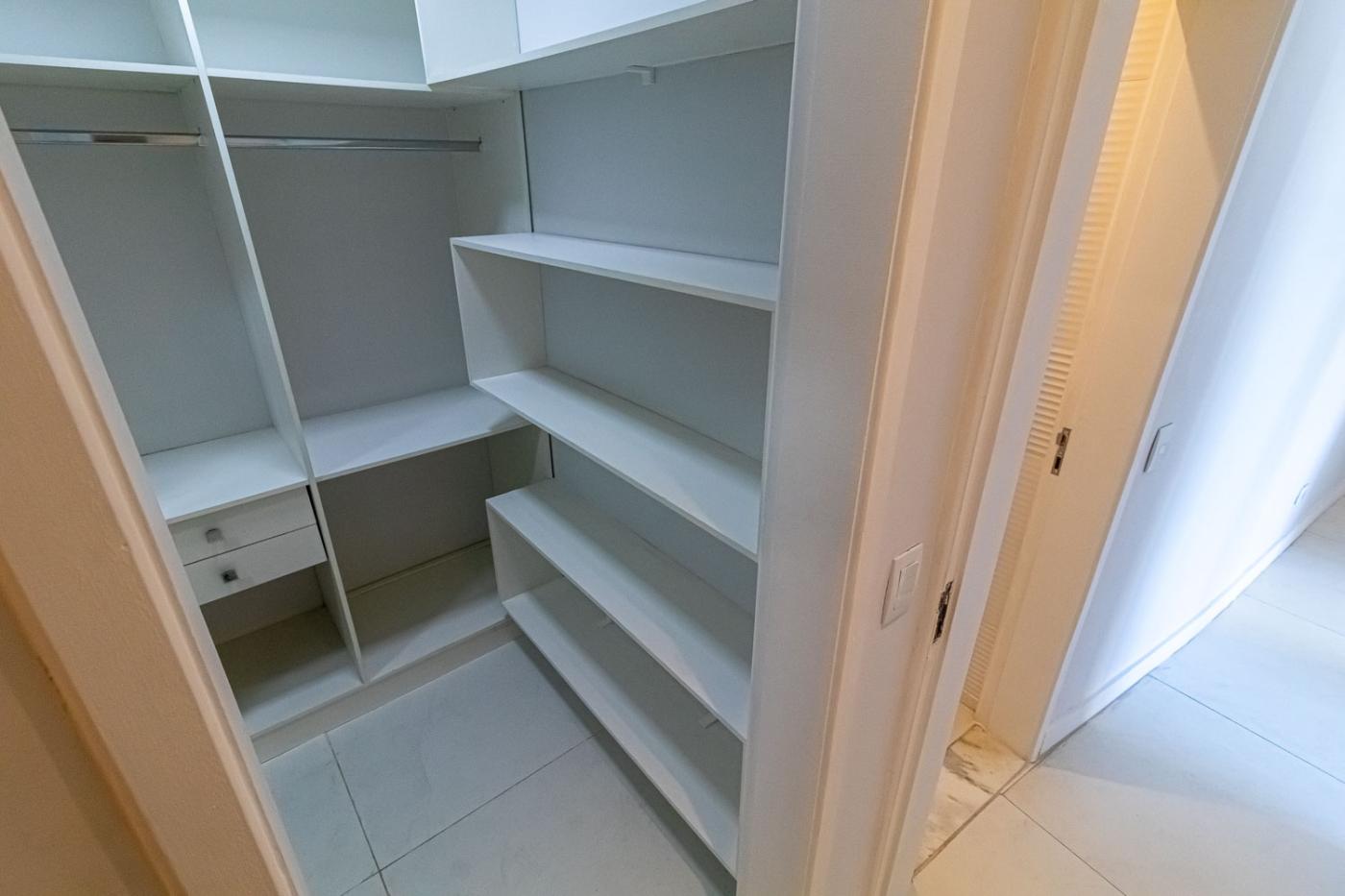 Apartamento à venda com 3 quartos, 112m² - Foto 19